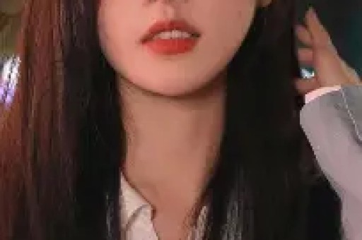 炸裂！司晓迪凌晨甩黑色吊带美照评论区从吃瓜到吐槽吵翻了天